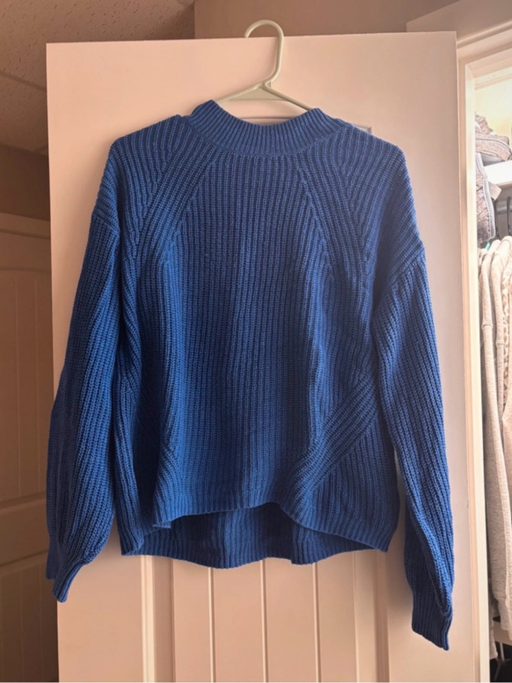 Old navy - blue sweater size small